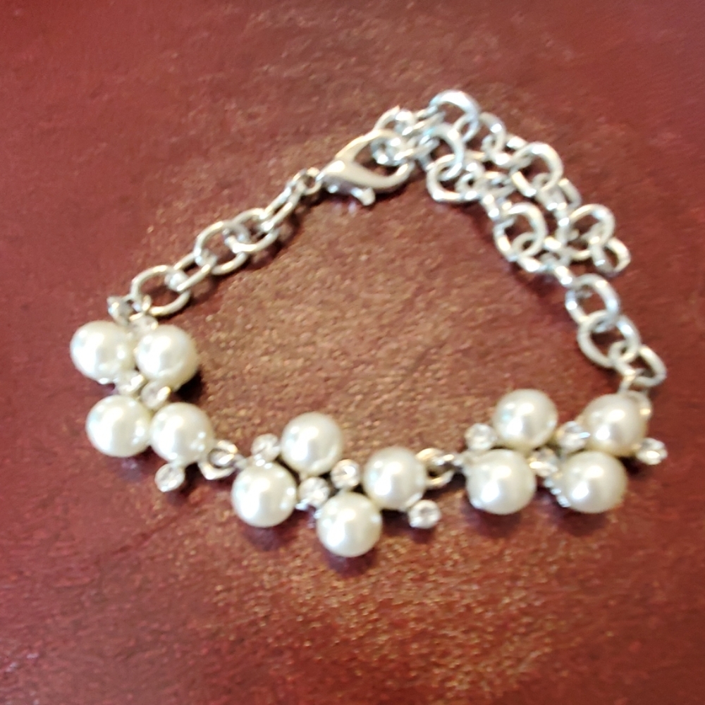 Pearl and rhinestone bracelet, NWOT